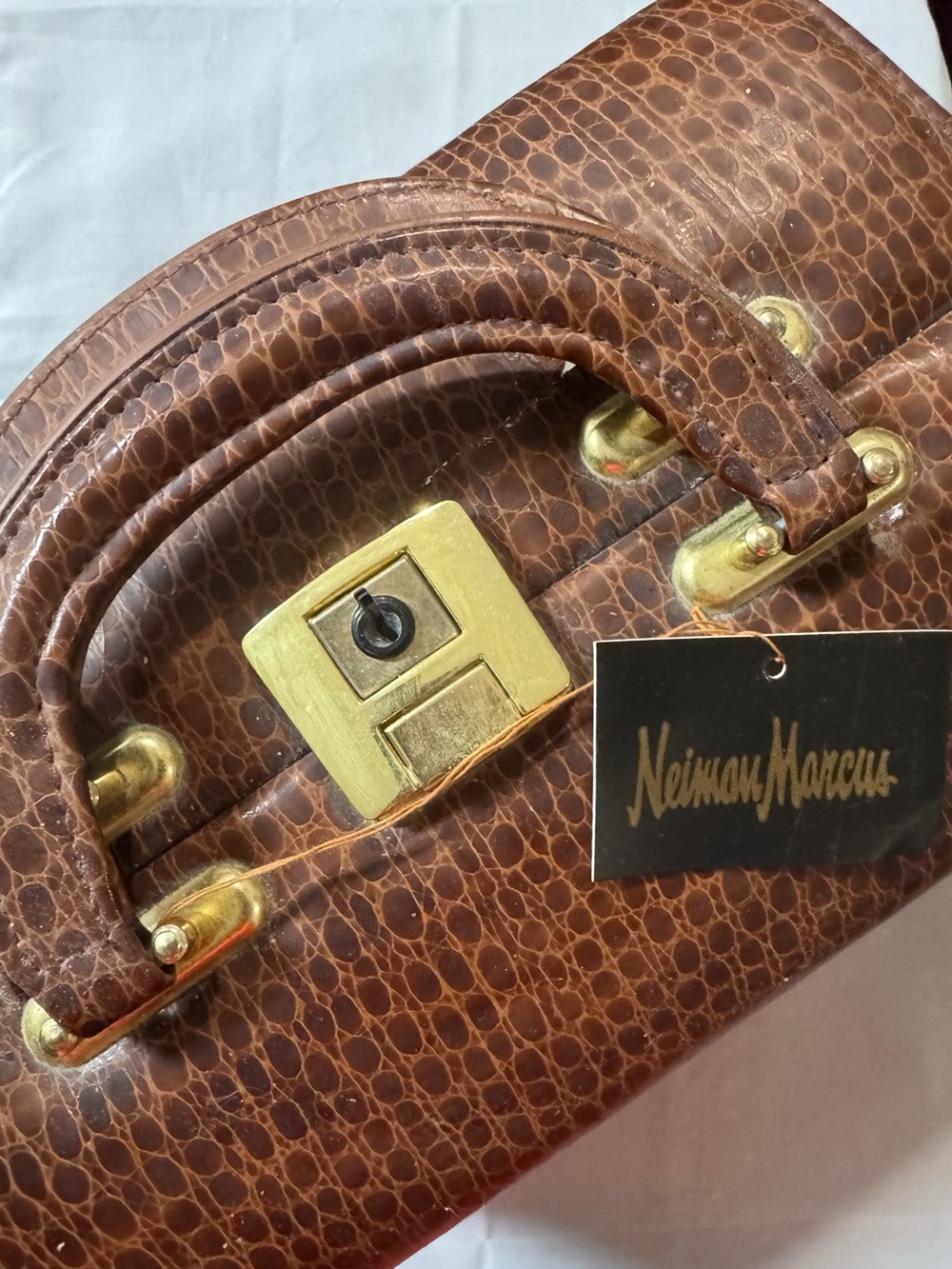 Vintage Neiman Marcus Bentony  Croc-Embossed Toiletry Vanity Case — SEE NOTES